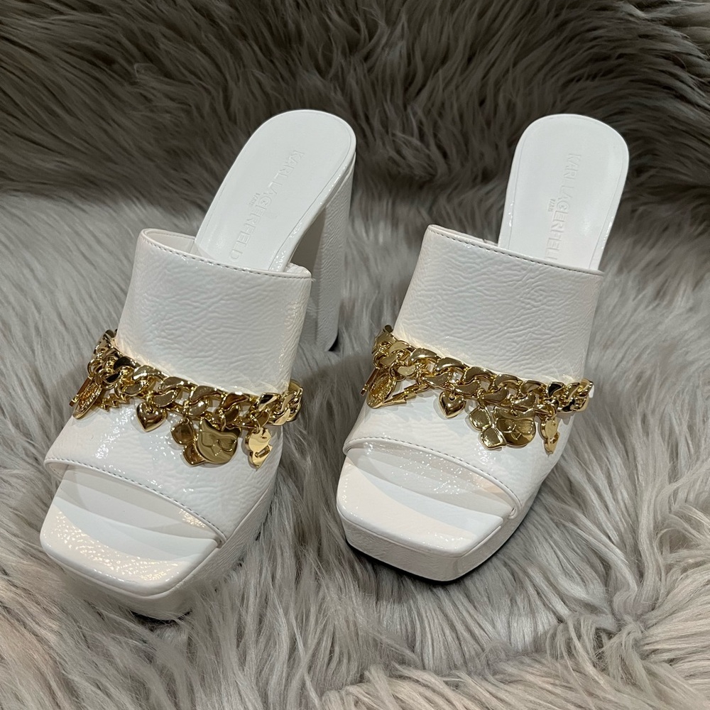 Karl Lagerfeld Haisley Patent Leather Slip-On Gold Charms. New with tags - Picture 3 of 9